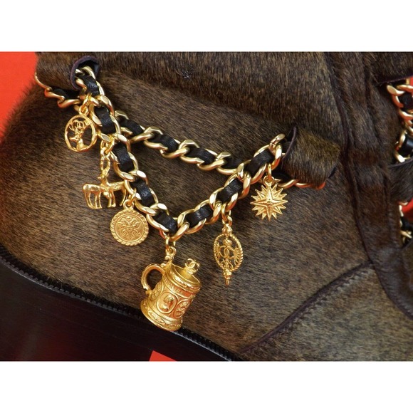 NIB CHANEL BROWN GOLD CHARMS CHAIN BLACK CAP TOE PONY HAIR ANKLE BOOTS 37.5 $2K - Picture 7 of 12